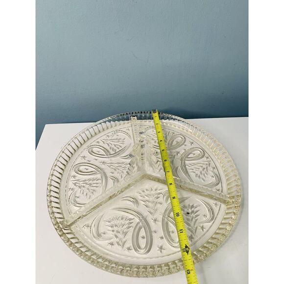 Fifth Avenue Crystal 13" Ribbon Tree 3-Sectional Tree Plate Serving Tray Platter - Picture 3 of 7